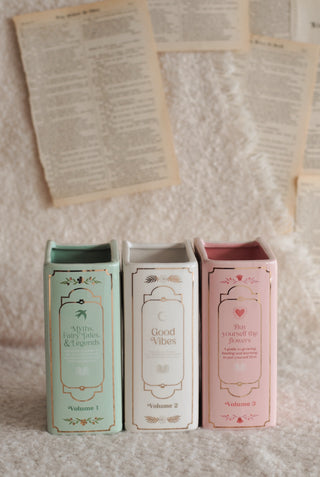 White & Gold - Book Vase