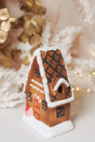 Gingerbread Candy House - with Gift