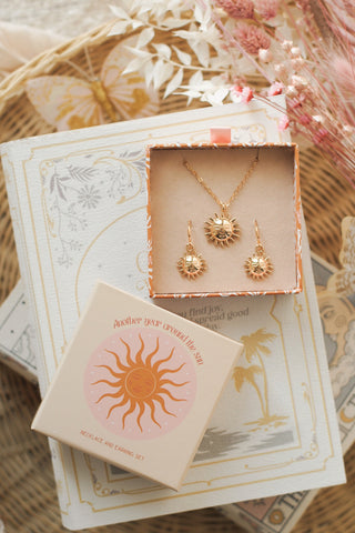 Sun Earrings and Necklace Giftbox