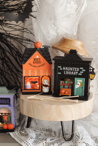 Boo's Bakery LED Light House
