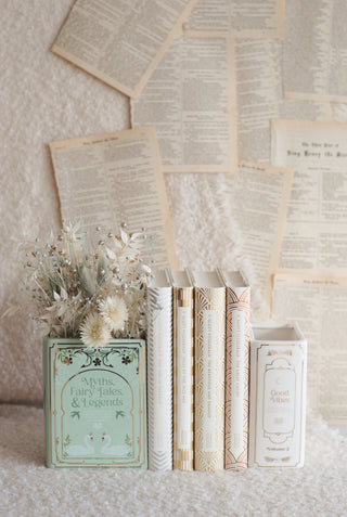 Myths & Fairy Tales - Book Vase & Dried Flowers