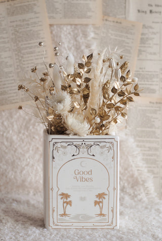 White & Gold - Book Vase & Dried Flowers