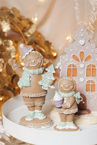 Gingerbread with Cupcake