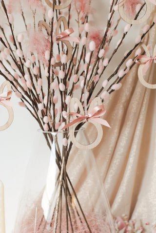 Filled Easter Vase: Large Vase, Sisal, 9 Willow- & 2 Feather Branches