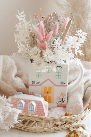 Vase & Dried Flowers