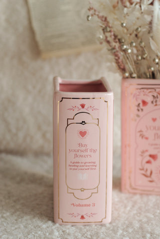 Flowers & Hearts - Book Vase