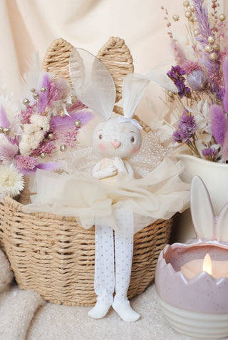 SITTING BUNBUN WITH TUTU