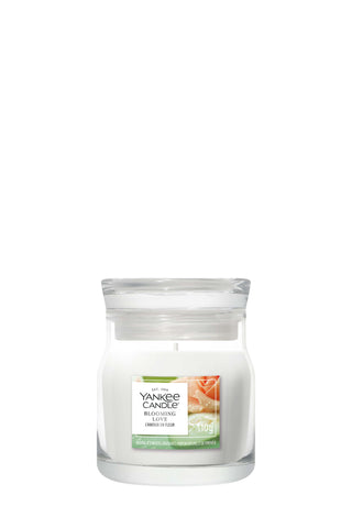 Yankee Candle - Blooming Love Small Jar
