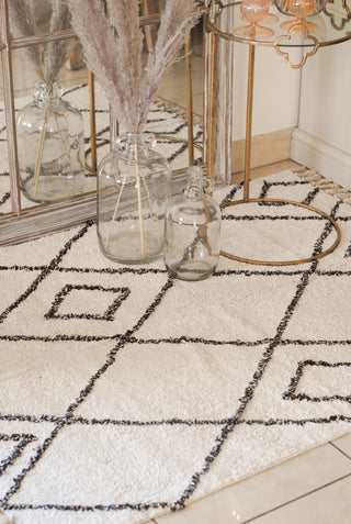 DIAMOND TUFTED RUG (130cmx90cm)